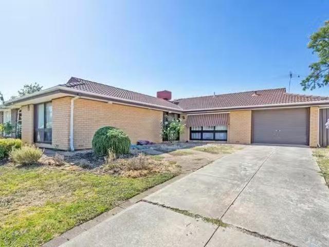 Just in! 5 Melrose Street, Modbury Heights, SA 5092