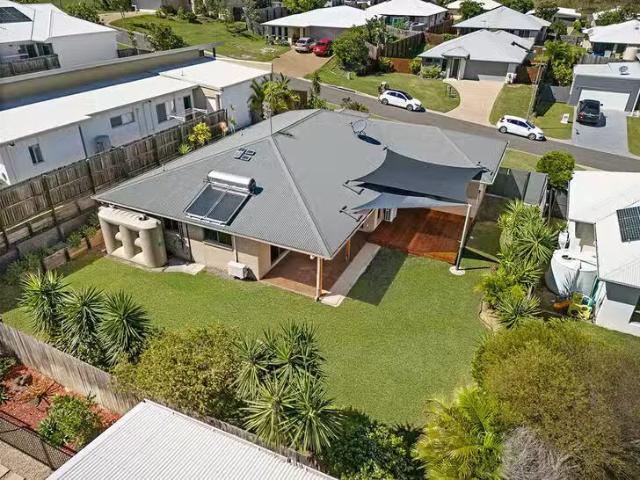Nice 5 Namadgi Terrace, New Auckland, QLD 4680