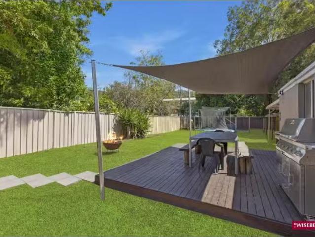 For Rent! 5 Stella Road, Umina Beach House for rent Listed by.