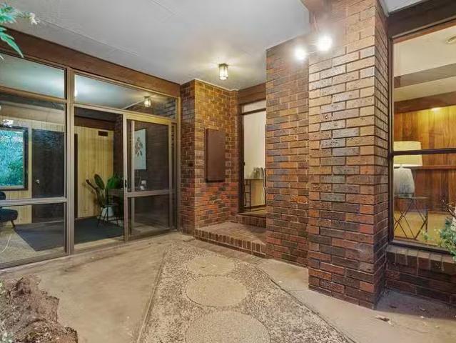 New 5 Robert Court, Viewbank, VIC 3084