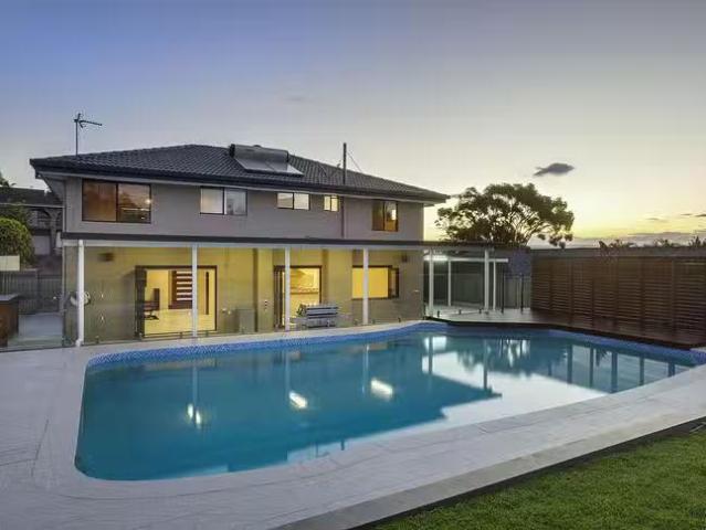 Cozy 5 Wallaroo Way, Ashmore, QLD 4214