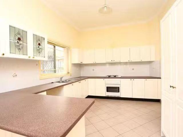 Cheap 5B Richardson Place, Bella Vista, NSW 2153