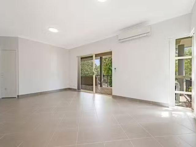 Unique 6/46 Knowsley Street, STONES CORNER, QLD 4120 Apartme.