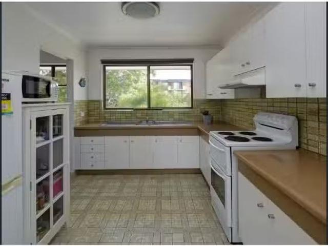 Deal! 6/4 6 Catherine Street, Tuncurry Apartment for rent Lis.
