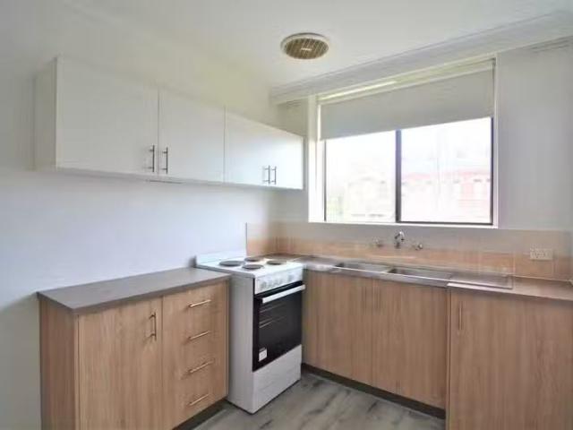Just in! 6/64 Francis Street, Yarraville VIC 3013