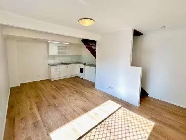 Just in! 6/6 Campbell Place, Nowra, NSW 2541