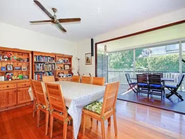 Just in! 68 Windemere Avenue, Morningside, QLD 4170