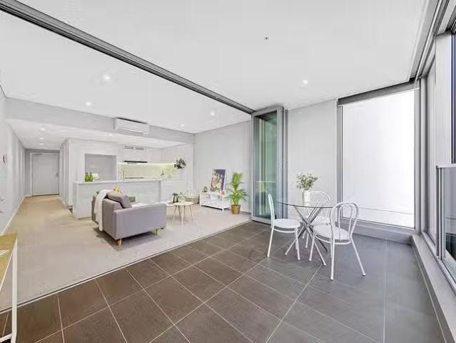 Cheap 608/18 Footbridge Boulevard, Wentworth Point, NSW 2127