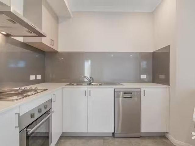 Charming 6/10 Padbury Terrace, Midland, WA 6056