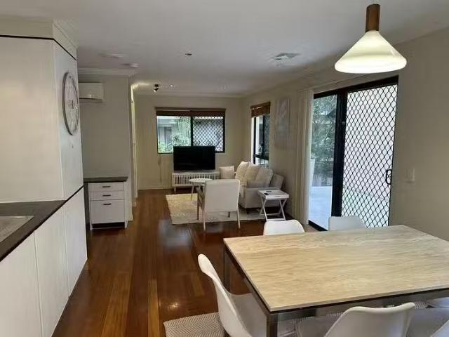 For Rent! 6/136 Central Avenue, Indooroopilly, QLD 4068