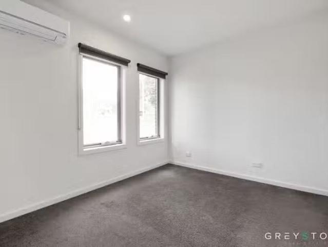 Nice 6/14 Lae Street, West Footscray VIC 3012