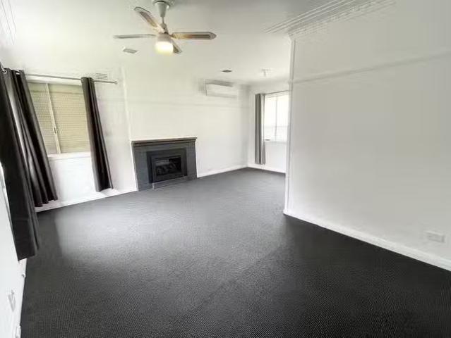 Nice 61 Joshua Street, Goulburn, NSW 2580