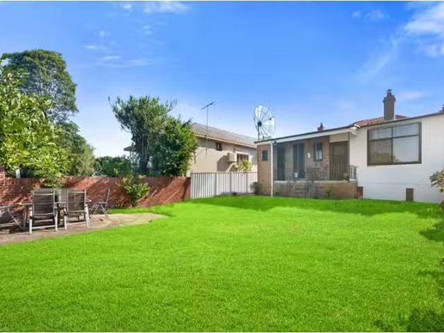 Nice 62 Greenhills Street, CROYDON House for rent Listed by P.