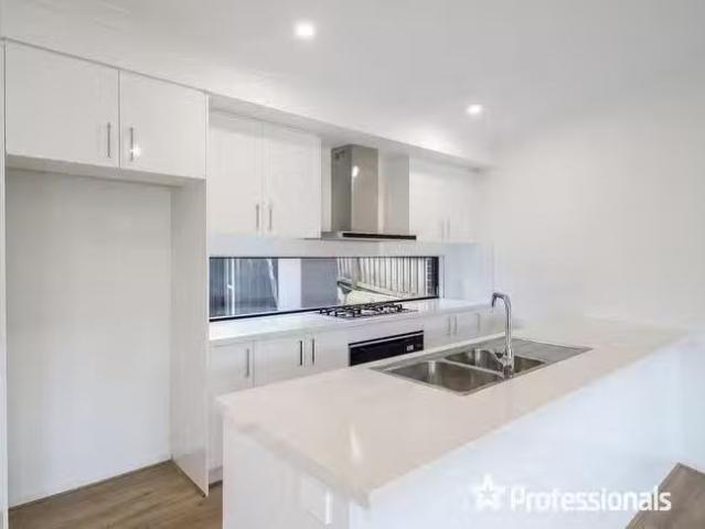 Rental! 62A Ireland Avenue, Wantirna South, VIC 3152