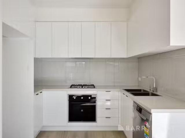 Nice 6/39 Lyall Street, Cranbourne, VIC 3977