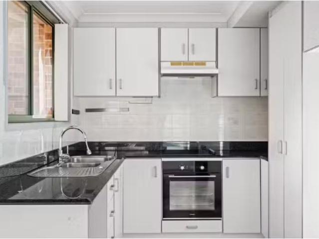Just in! 6/3 Henry Kendall Street, West Gosford Townhouse for.