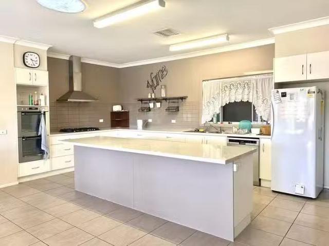 Unique 6 12 Hanly Street, Roma, QLD 4455