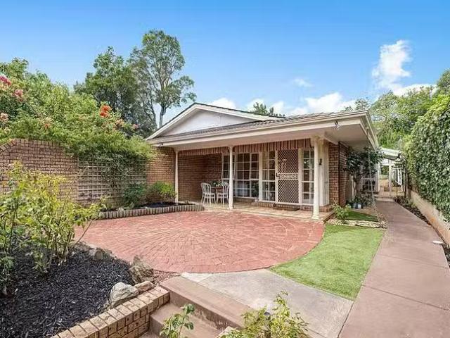 Charming 6 Crossing Street, St Georges, SA 5064