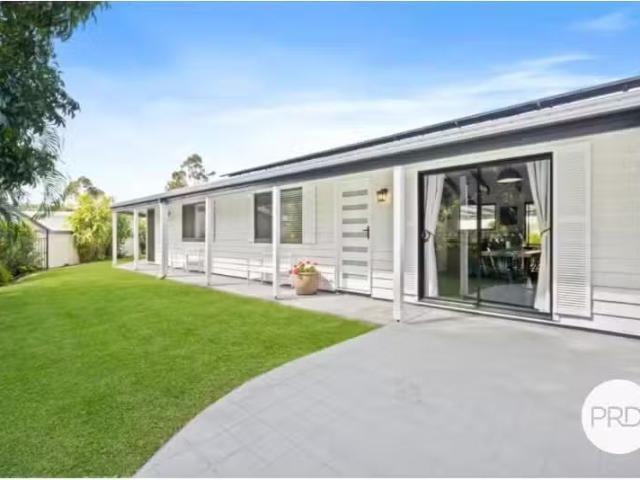 Rental! 6 Ainsley Avenue, ASHMORE House for rent Listed by Gr.
