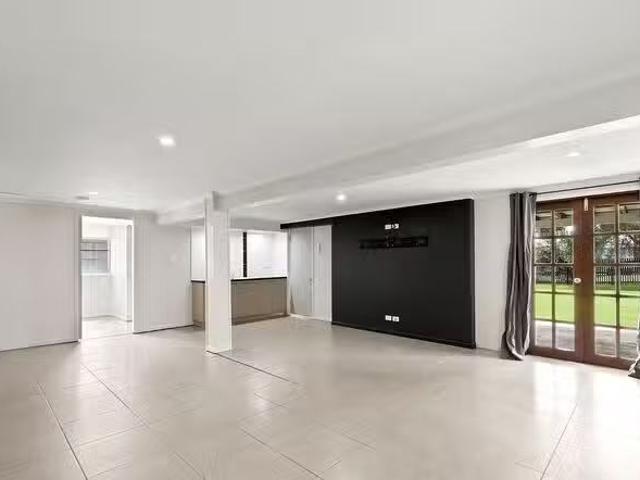 Charming 6 Alexander Street, Rural View, QLD 4740