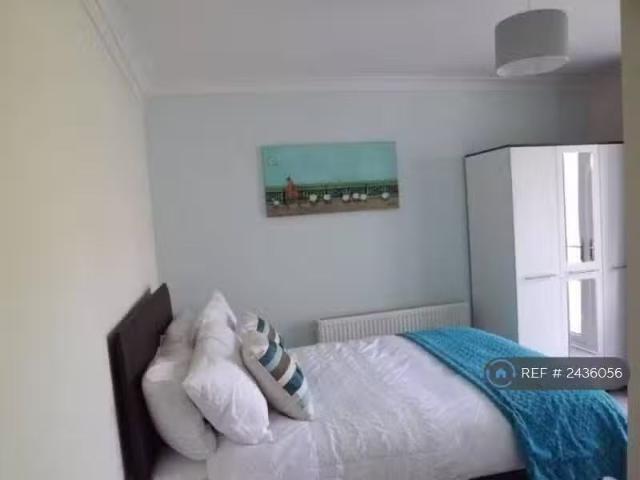 Nice 6 BA 1 bedroom house share for rent in Masters Lane, Hale.