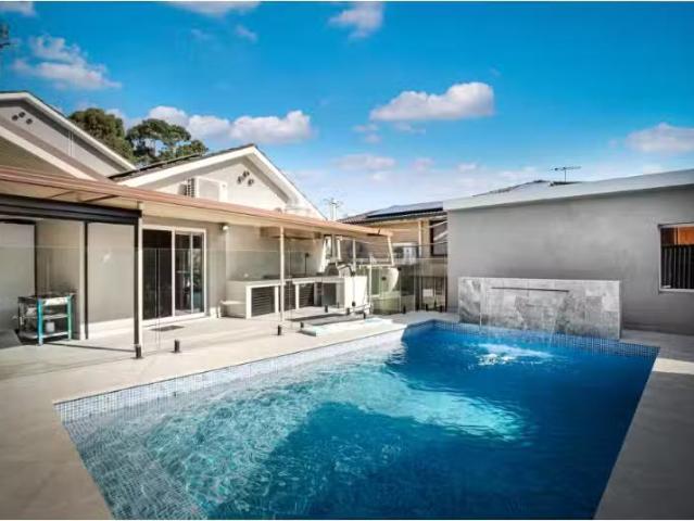 Unique 6 BR 63 Roberta Street, GREYSTANES House for rent List.