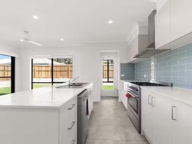 Deal! 6 Flinders Street, D'aguilar, QLD 4514
