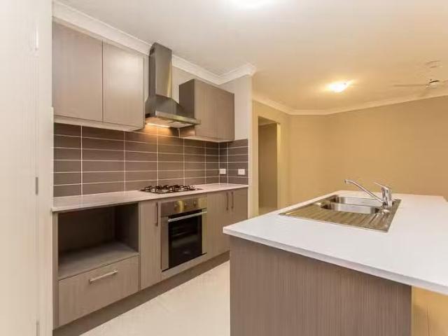 Charming 6 Fun Close, Bridgeman Downs, QLD 4035