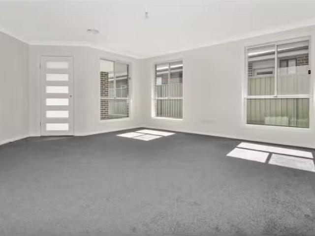 For Rent! 6 Matthews Street, Windradyne, NSW, 2795 House for r.