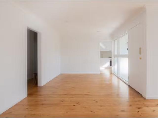 For Rent! 6 Mercator Crescent, WILLMOT House for rent Listed.