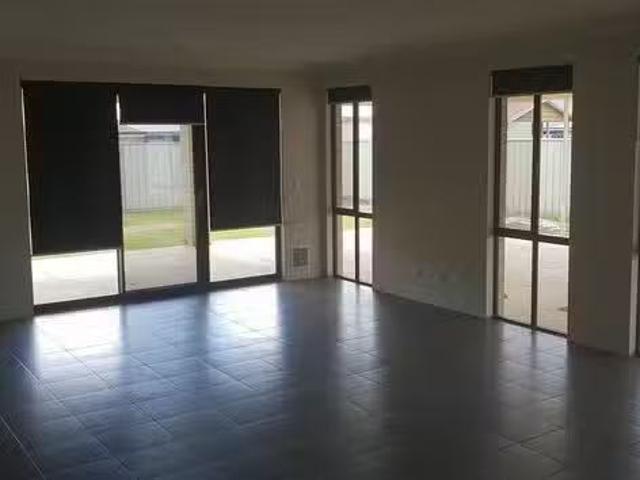 Just in! 6 Solar Street, Australind, WA 6233