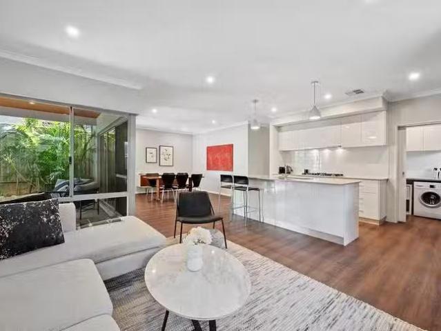 Rental! 6 Principal Crescent, Coolbellup, WA 6163