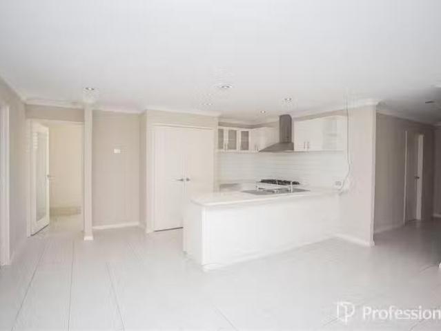 Cheap 6 Rowntree Loop, Landsdale, WA 6065
