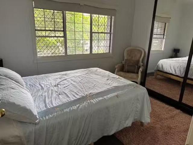 Cheap 6 Tweed Street, Coolangatta, QLD 4225