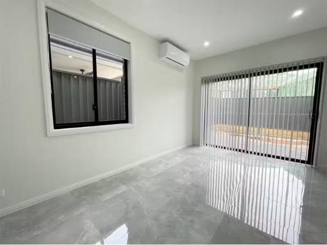 Unique 6a Bracken Drive, DENHAM COURT House for rent Listed b.