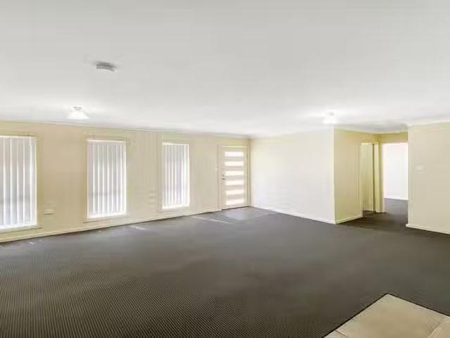 Unique 6A Ridge Street, Portland, NSW 2847