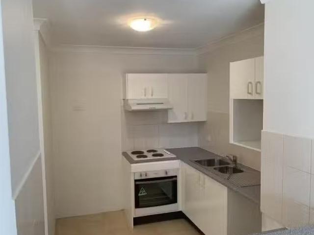 New 75/2 Riverpark Drive, LIVERPOOL House for rent Listed by.