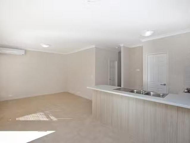 Deal! 7/56 Westlinton Circle, Waikiki, WA 6169