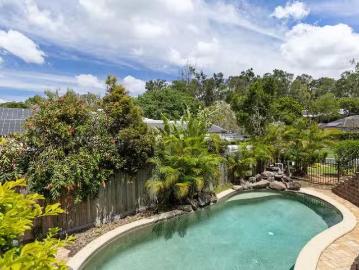 Just in! 75 Mcconnell Crescent, Brookfield, QLD 4069