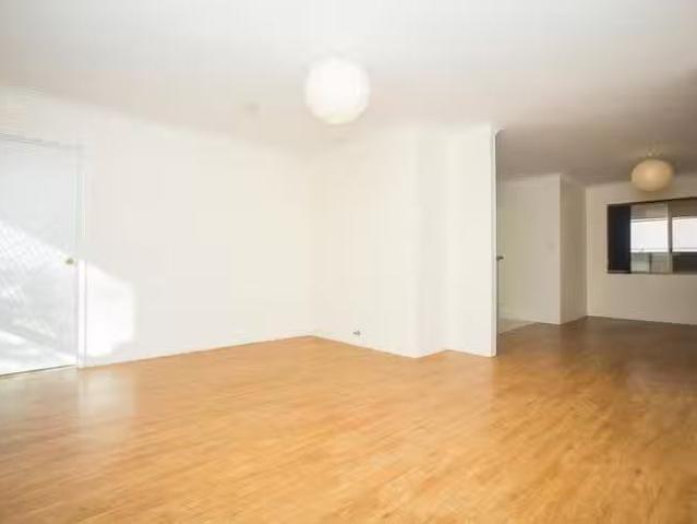 New 7/64 Broadway, Crawley, WA 6009