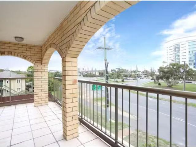 Deal! 7/74 Coolangatta Road, COOLANGATTA Apartment for rent L.