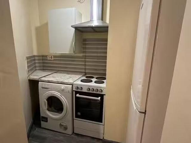 Nice 780 bedroom flat for rent in Ladypool Road, Birmingham, B12