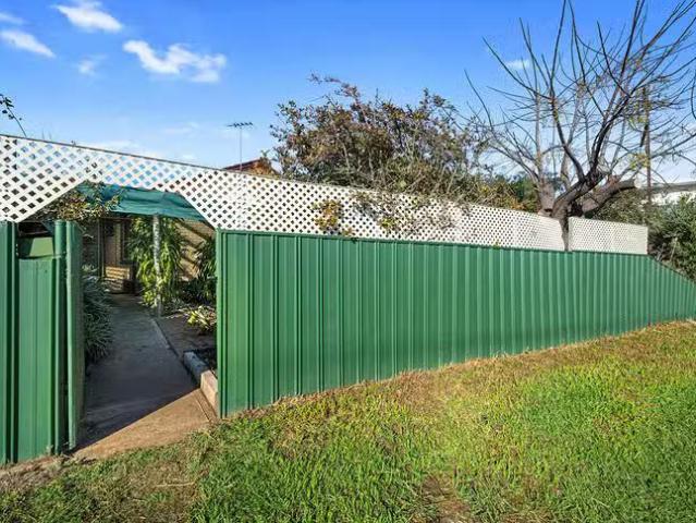 Unique 78A Kalgoorlie Avenue, Port Noarlunga South, SA 5167