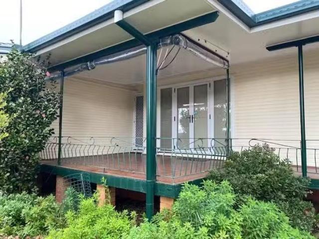 Cozy 79 Hoey Street, Kearneys Spring, QLD 4350