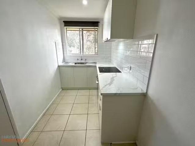 Nice 70/27 Coxen Street, Hughes, ACT 2605