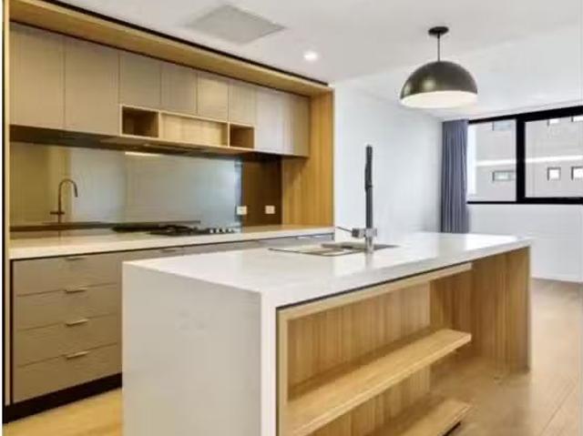 Cozy 710/17 Deshon Street, WOOLLOONGABBA Apartment for rent L.