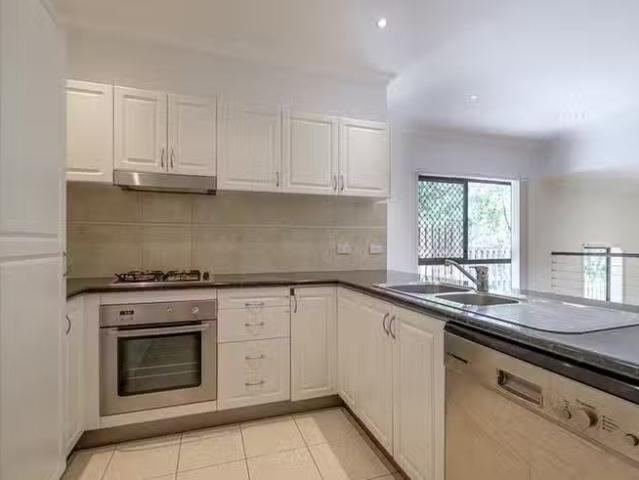 Cheap 7/283 Gladstone Road, Dutton Park, QLD 4102