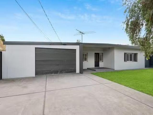 Charming 7 Coolibah Road, Salisbury East, SA 5109