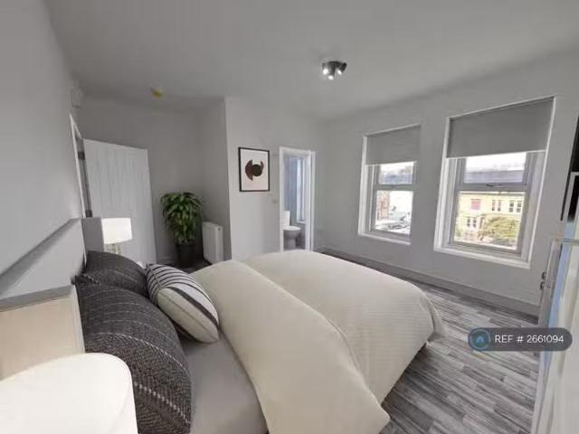 Just in! 7 BA 1 bedroom house share for rent in Folkestone Roa.