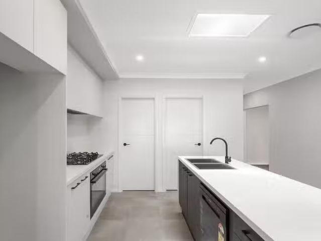 Just in! 7 Bradninch Crescent, Wilton, NSW 2571